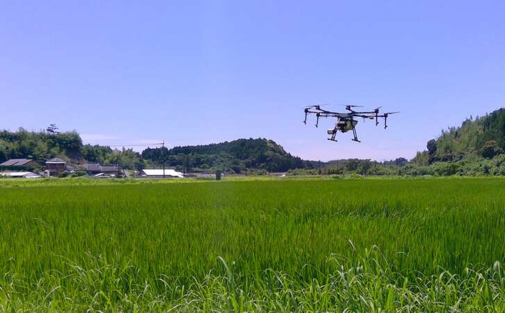 ドローンによる病害虫防除／除草